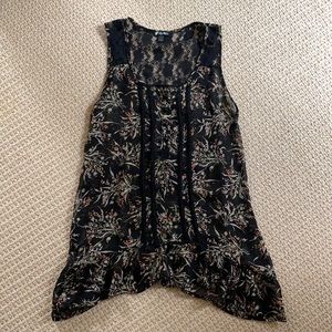 Black floral lace tank